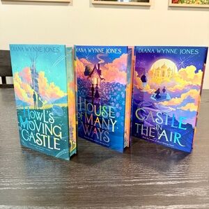 Howl’s Moving Castle by Diana Wynne Jones | Fairyloot Special Edition